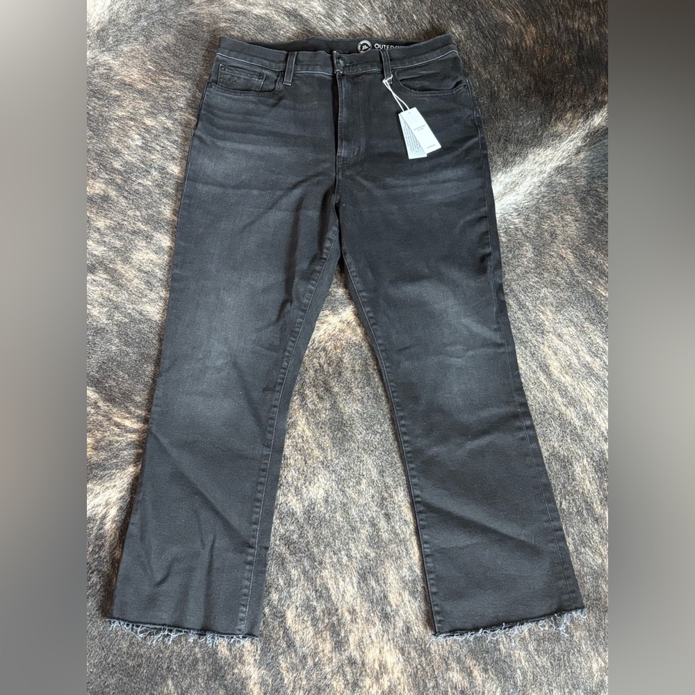 Women’s black Outerknown Sea Jeans “The Costa Crop”. BRWT